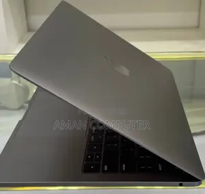 New Laptop Apple MacBook Pro 2017 16GB Intel Core I5 SSD 512GB