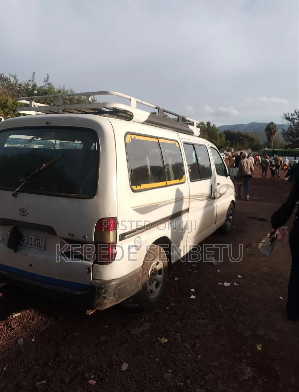 Toyota HiAce 2002 White