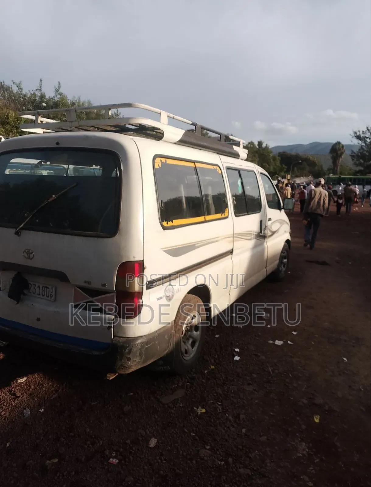 Toyota HiAce 2002 White