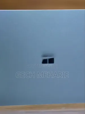 Photo - New Laptop Microsoft Surface 8GB Intel Core i5 SSD 256GB