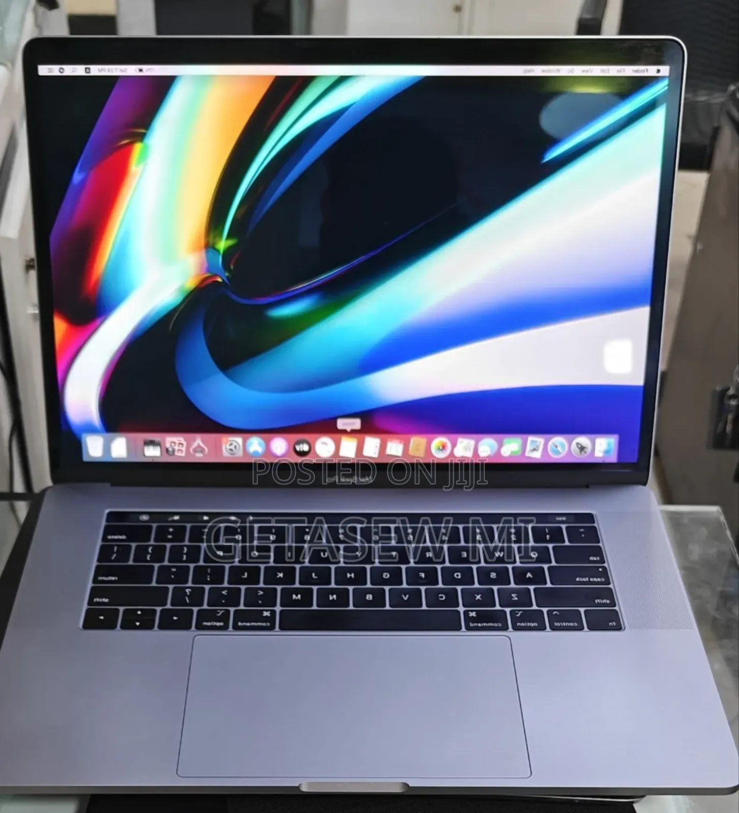 New Laptop Apple MacBook Pro 2019 32GB Intel Core I9 SSD 512GB