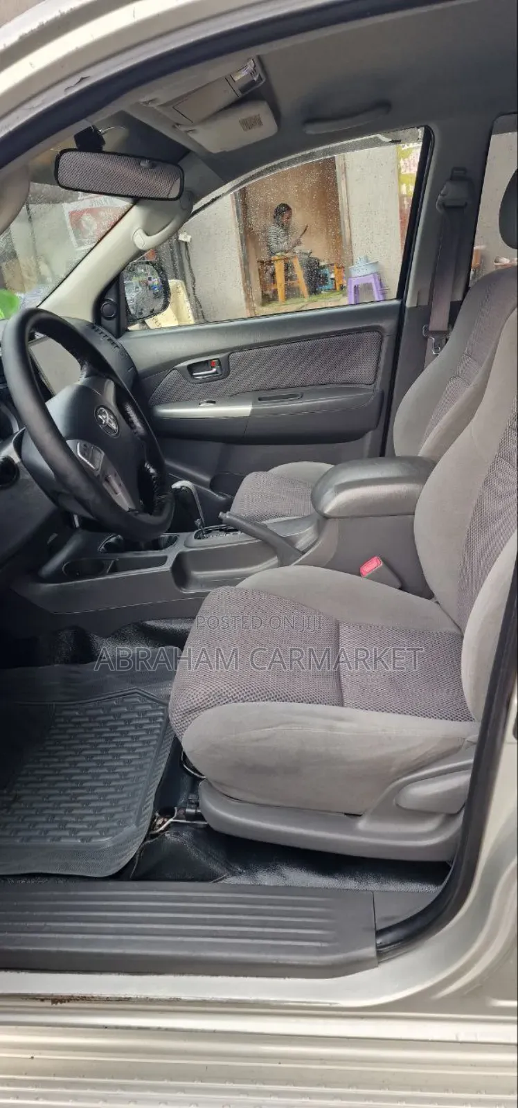 Toyota Hilux 2012 Gold