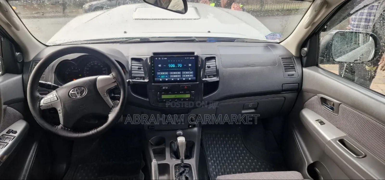 Toyota Hilux 2012 Gold