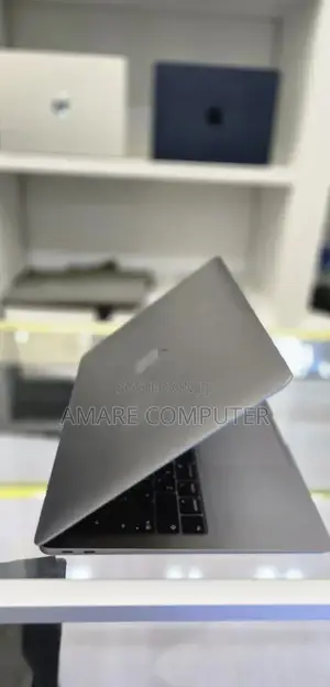 New Laptop Apple MacBook Air 2019 16GB Intel Core I5 SSD 512GB