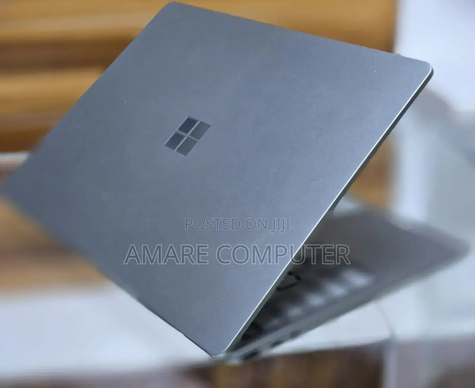 New Laptop Microsoft Surface 8GB Intel Core I5 SSD 256GB