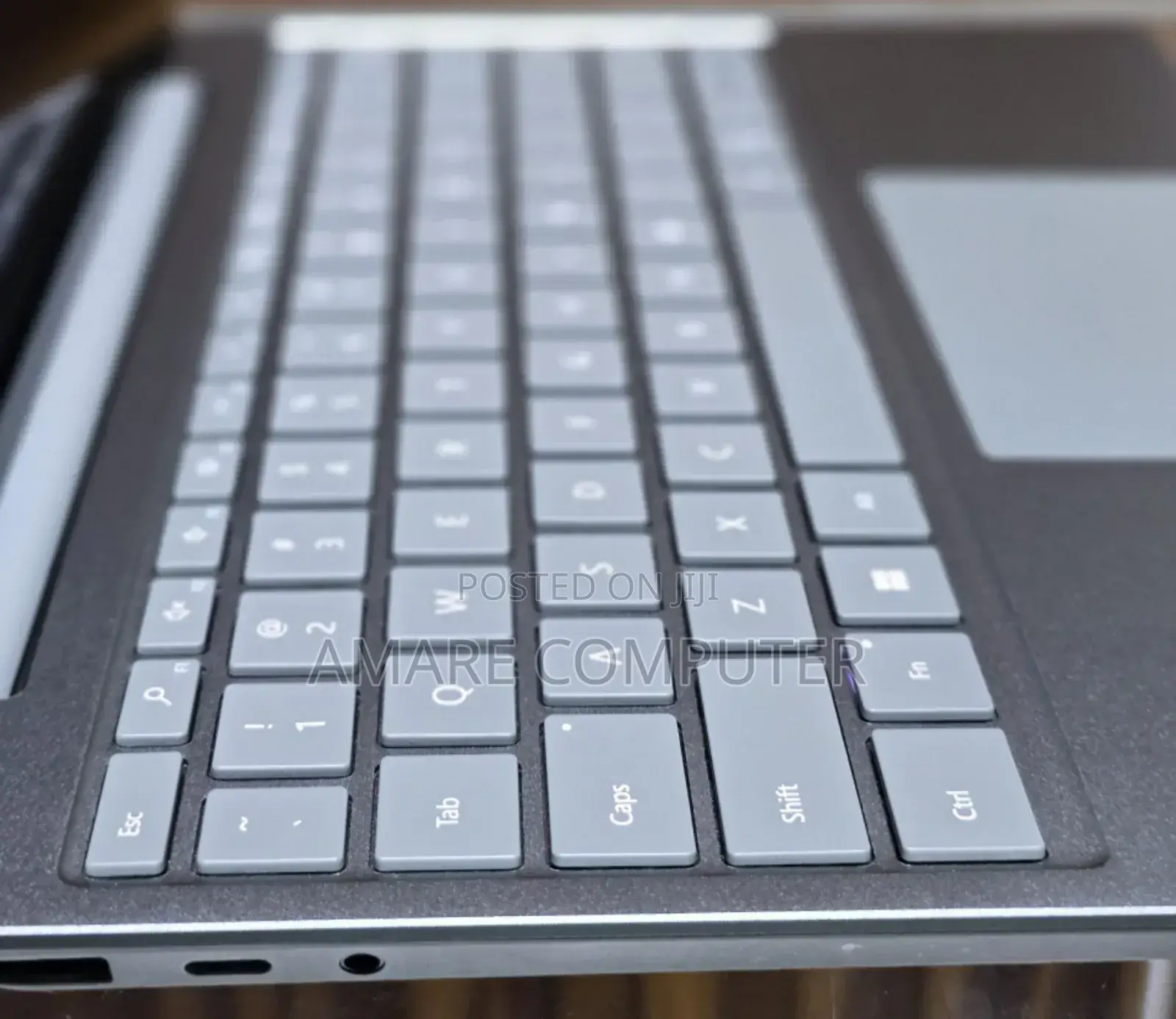 New Laptop Microsoft Surface 8GB Intel Core I5 SSD 256GB