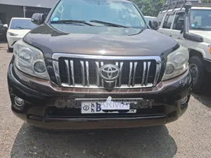Photo - Toyota Land Cruiser Prado 3.0 TD 2012 Brown