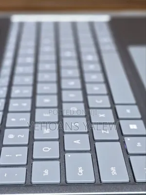 New Laptop Microsoft Surface 8GB Intel Core I5 SSD 256GB