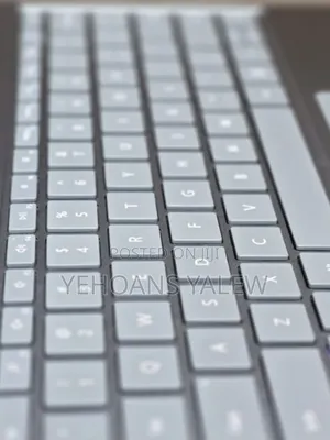 New Laptop Microsoft Surface 8GB Intel Core I5 SSD 256GB