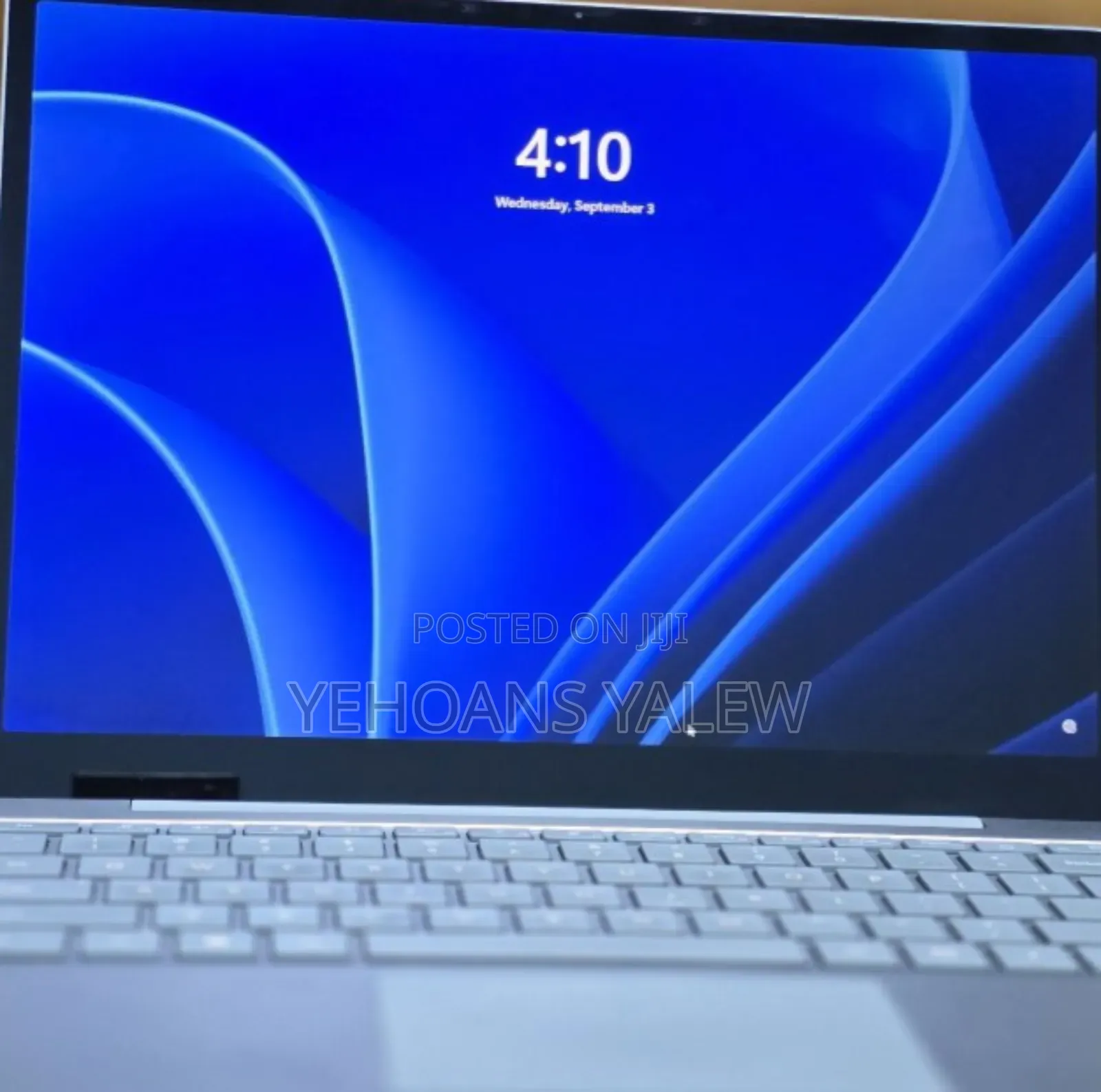 New Laptop Microsoft Surface 8GB Intel Core I5 SSD 256GB