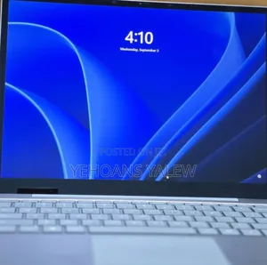 New Laptop Microsoft Surface 8GB Intel Core I5 SSD 256GB