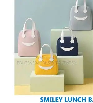 Photo - Smile Lunch Box