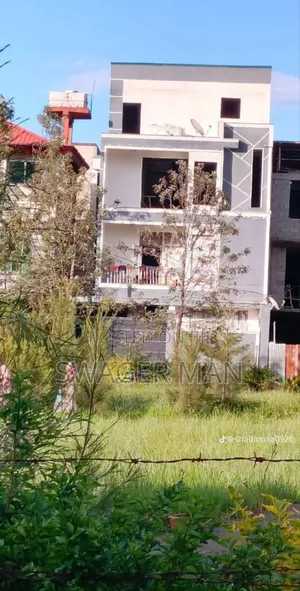 10bdrm Townhouse/Terrace in ጣፎ, Yeka for sale