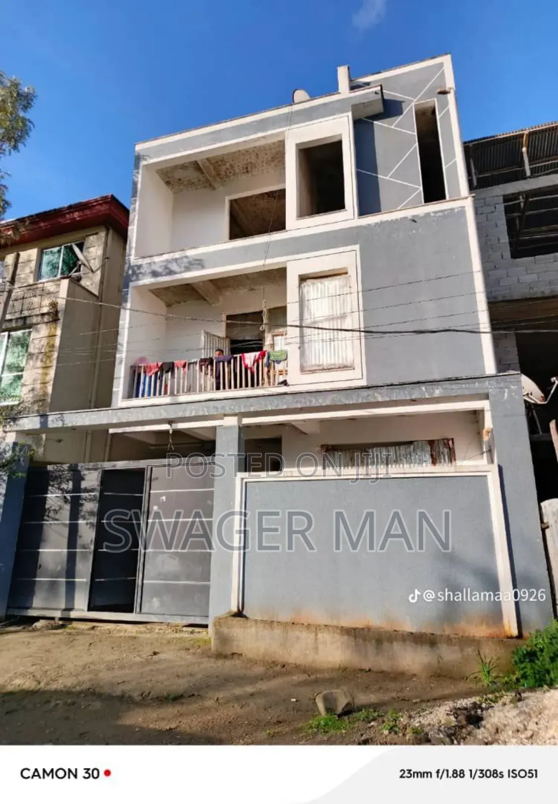 10bdrm Townhouse/Terrace in ጣፎ, Yeka for sale