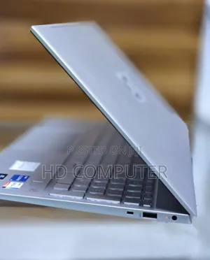 New Laptop Asus VivoBook 15 X505BA 16GB Intel Core I7 SSD 512GB