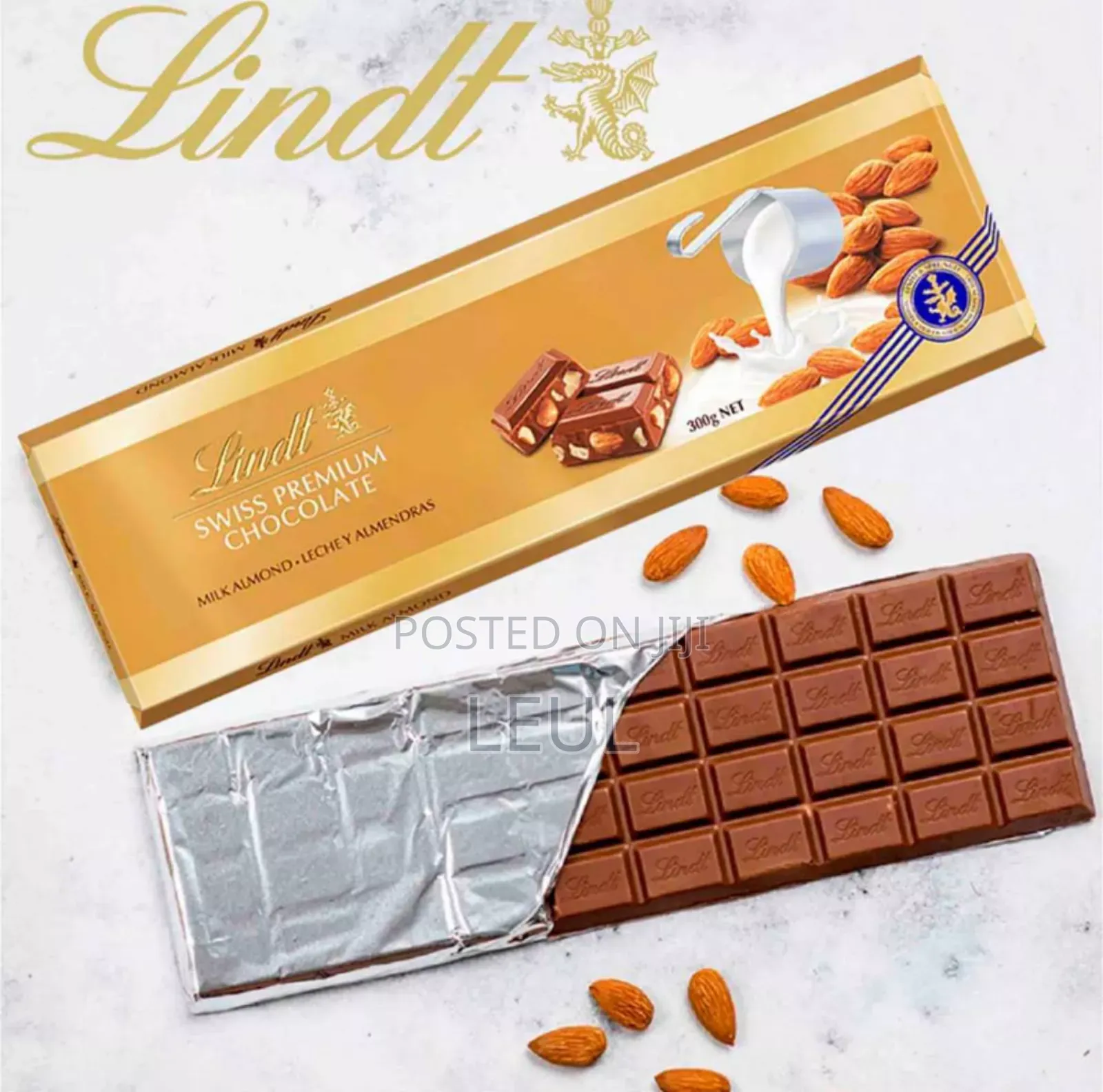 Lindt Swiss Premium Huzelnut Chocolate