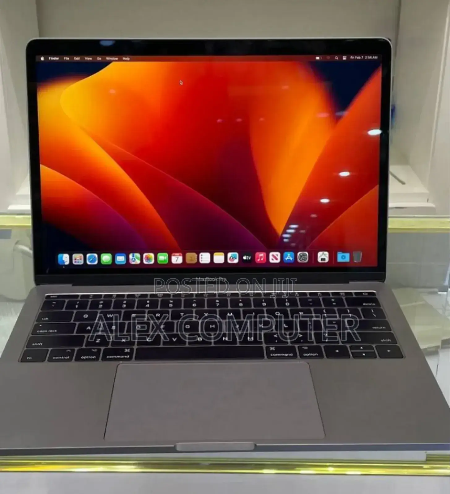 New Laptop Apple MacBook Pro 2017 16GB Intel Core I7 SSD 512GB