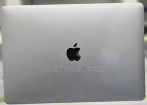 Photo - New Laptop Apple MacBook 2019 16GB Intel Core I5 SSD 512GB