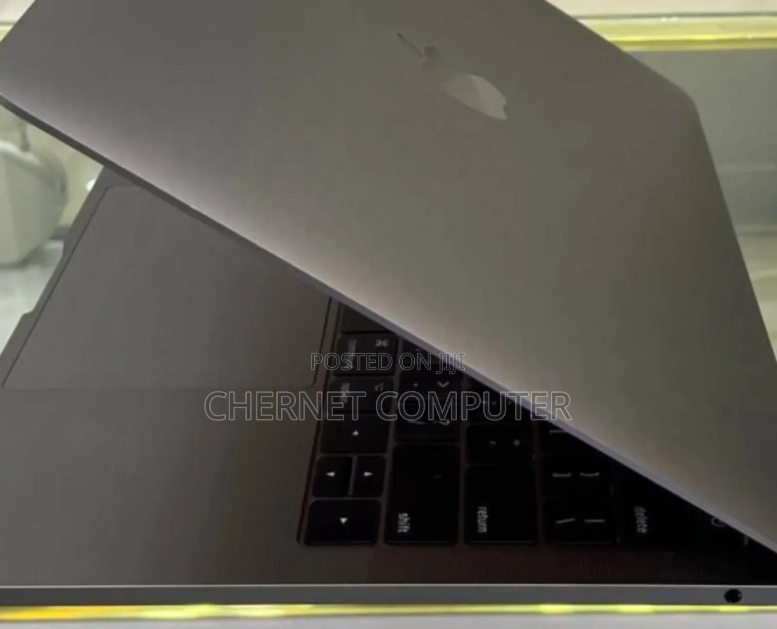 New Laptop Apple MacBook Pro 2017 16GB Intel Core I5 SSD 512GB