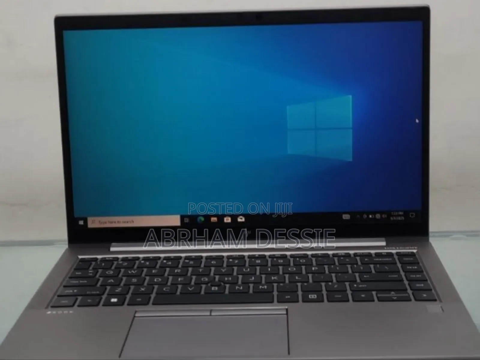 New Laptop HP ZBook Firefly G8 16GB Intel Core I7 SSD 512GB