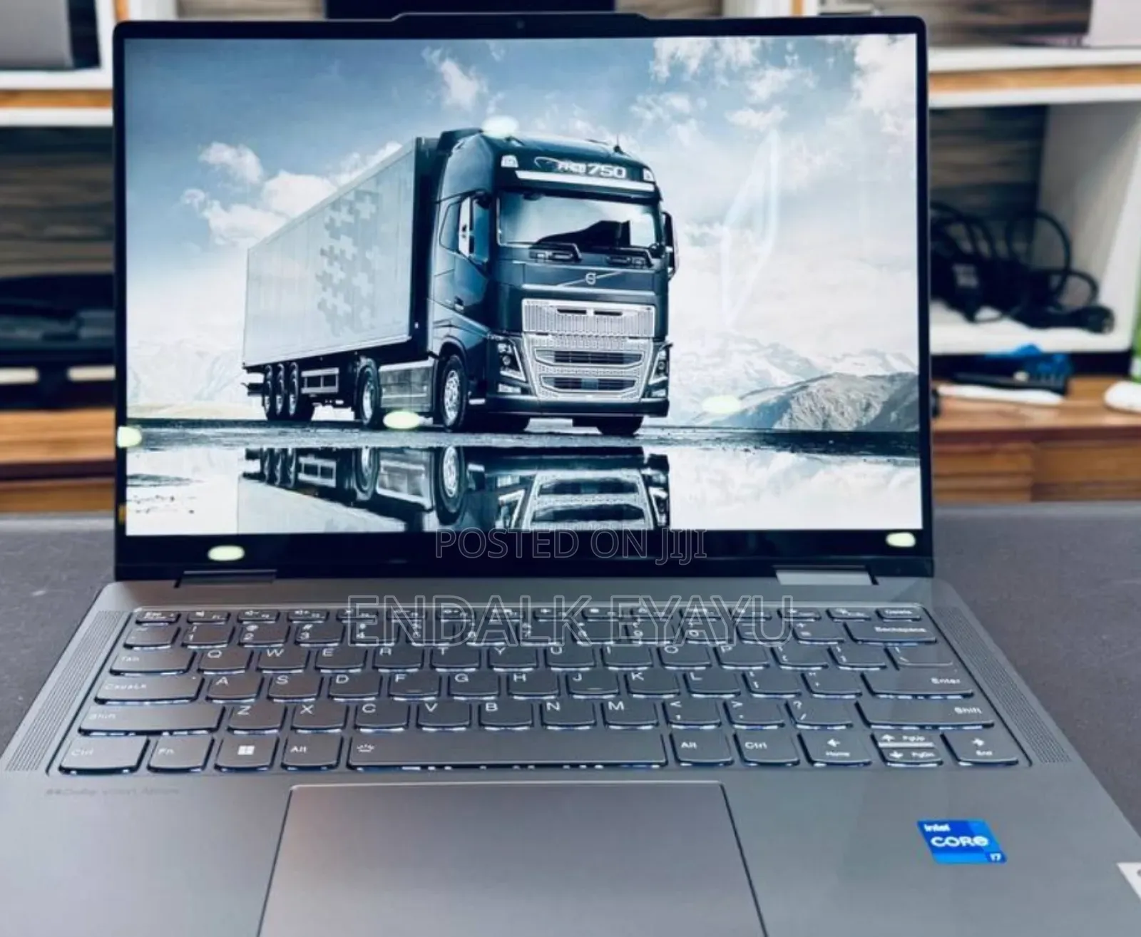 New Laptop Lenovo Yoga 7i 16GB Intel Core I7 SSD 512GB