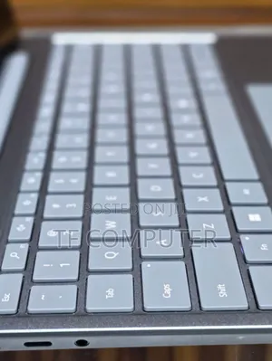 New Laptop Microsoft Surface Laptop 16GB Intel Core I5 SSD 512GB