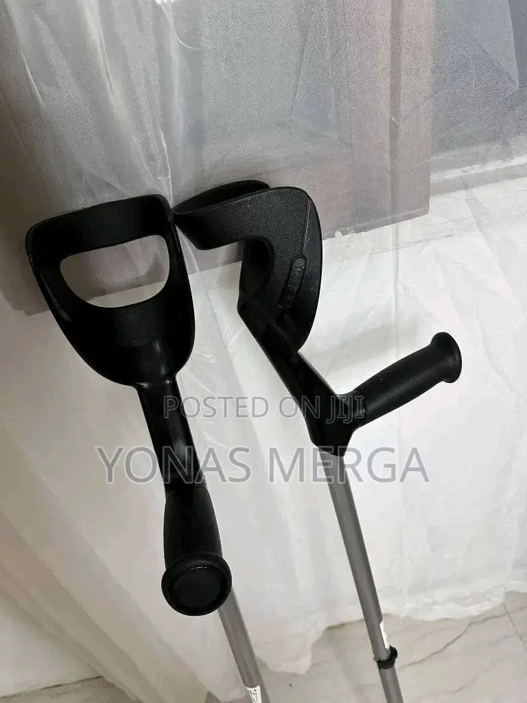 Kranch=Pair of 2 Crutches Height Adjustable Aluminum Anatomical Handle