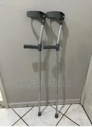 Photo - Cruthes鬱ةelbow Crunch鄰፴pack of 2 Adjustable Aluminium Crutches | Blue