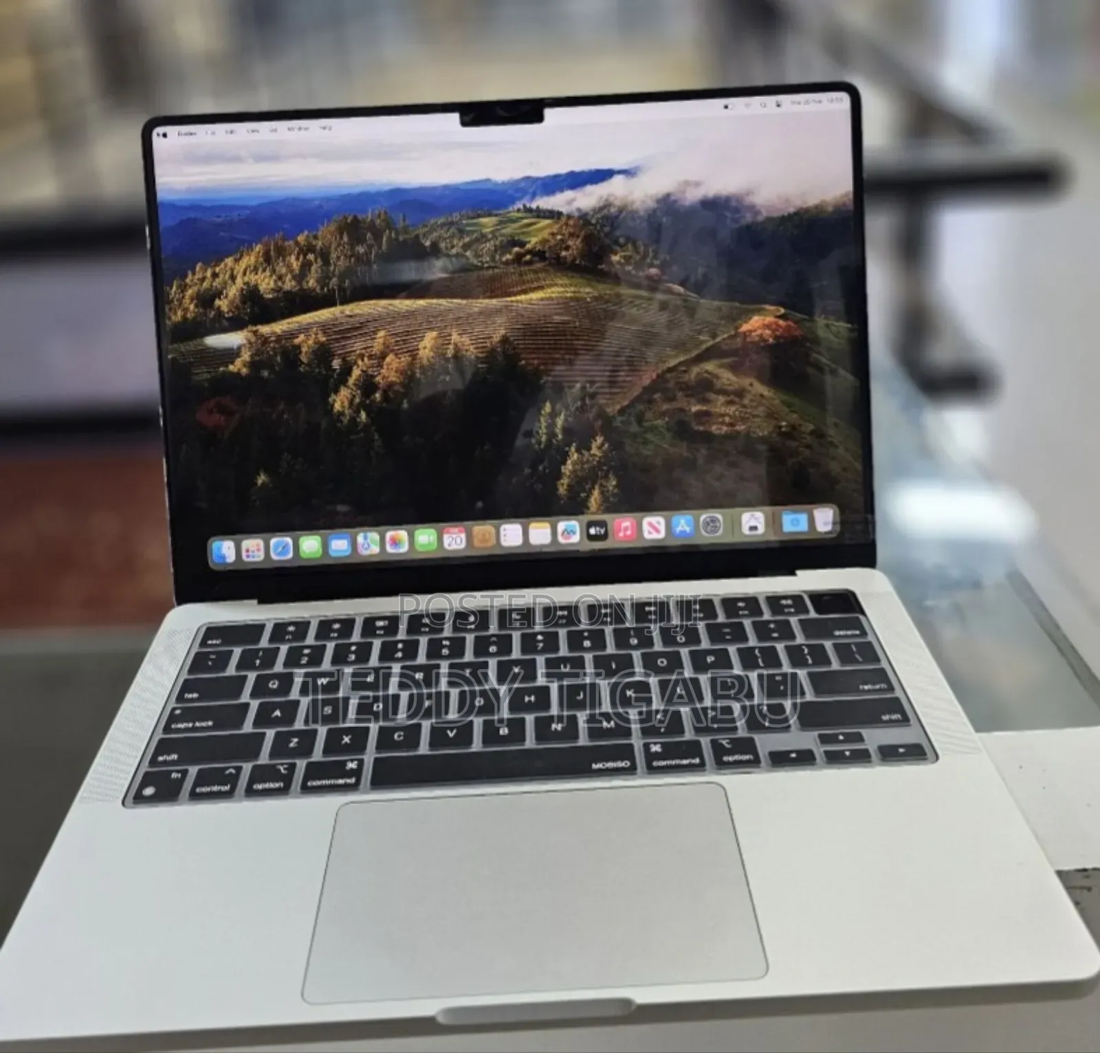 New Laptop Apple MacBook Pro 8GB Apple M3 SSD 512GB