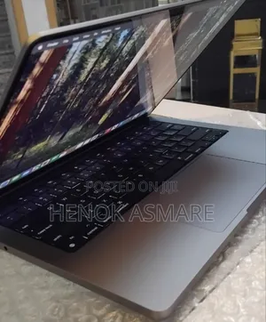 New Laptop Apple MacBook Pro 2019 16GB Apple M1 SSD 512GB