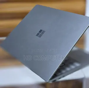 New Laptop Microsoft Surface 8GB Intel Core i5 SSD 256GB