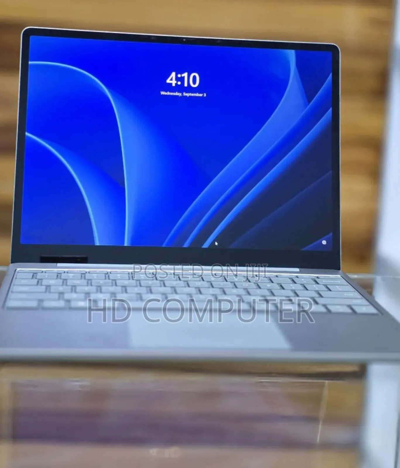 New Laptop Microsoft Surface 8GB Intel Core i5 SSD 256GB