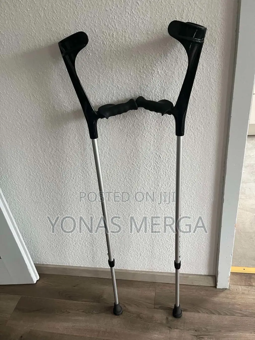 Crutches\Reducing the Risk of Blistering. The Bariatric Elbow Crutches