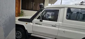 Toyota Land Cruiser 2018 White