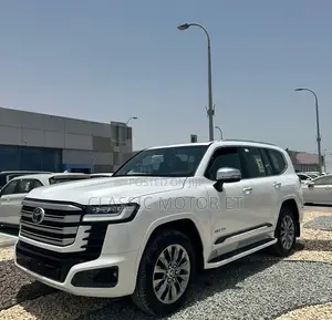 New Toyota Land Cruiser LC300 2025