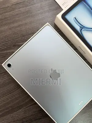 Photo - New Apple iPad Air 13 (2025) 256 GB