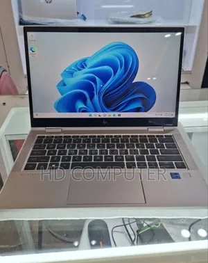 New Laptop HP EliteBook 830 16GB Intel Core I7 SSD 512GB
