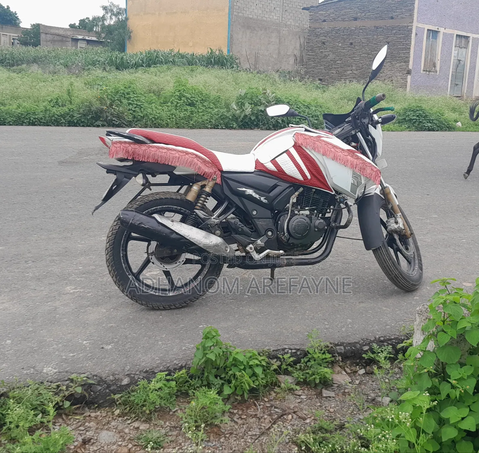 TVS Apache 180 RTR 2018 White