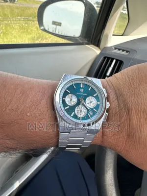 Photo - Poedagar Panda Chronograph Watch