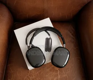 Photo - P9 Always New, the Art of Listening.