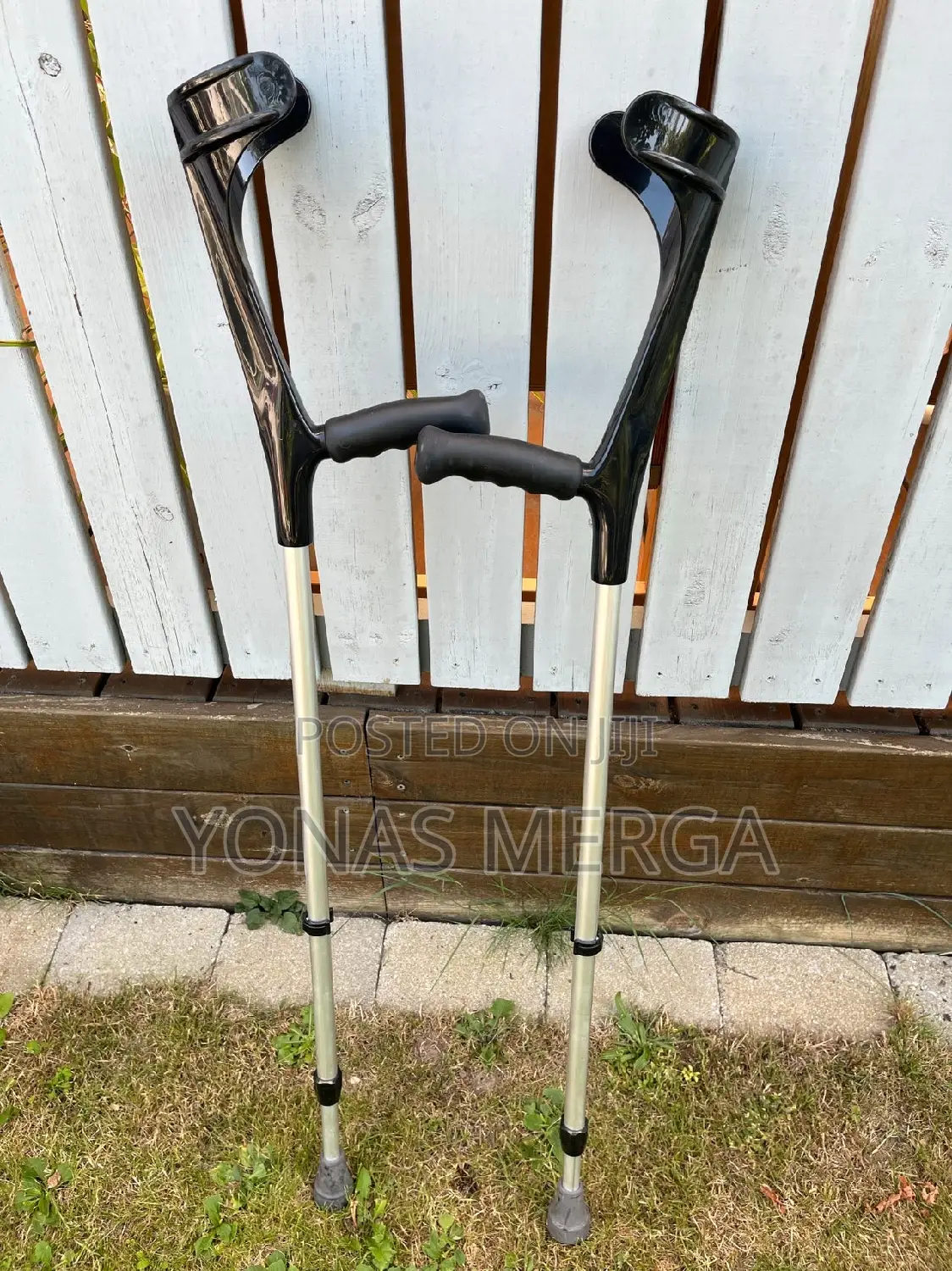 Crutches Adjustable Blue-Made in Europe帆~Crutche鄔∆Wicking Arm Crutches