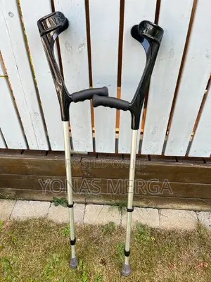 Photo - Crutches Adjustable Blue-Made in Europe帆~Crutche鄔∆Wicking Arm Crutches