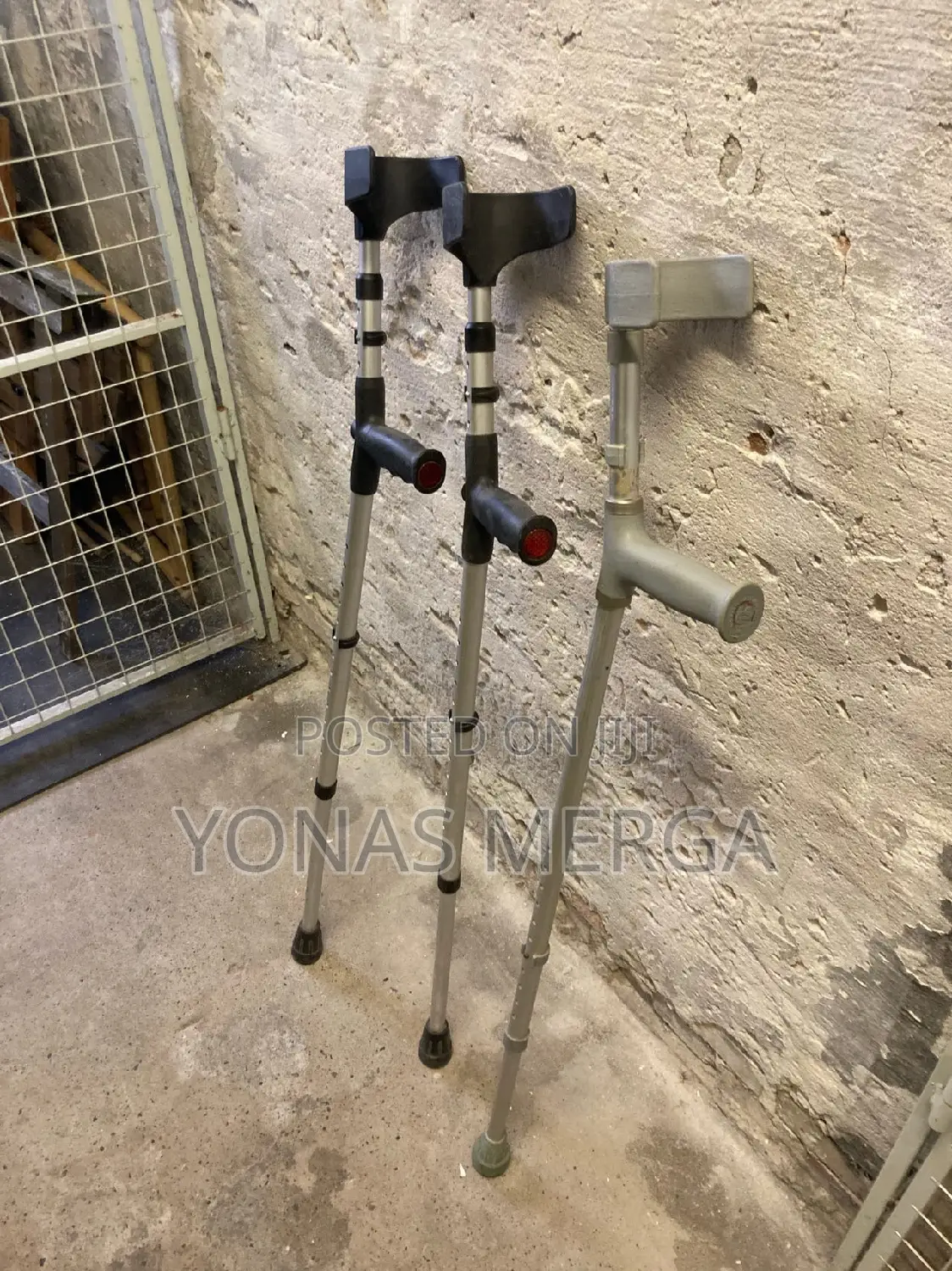 Crutches/Quality Price Ratio That Improves People's Lives, Especially