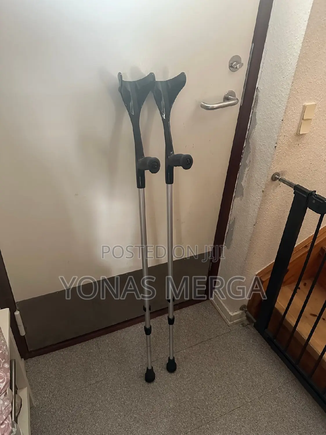 Crutches粵፬ክራንች፭medical Colored Ergonomic Forearm Crutches for Disabled
