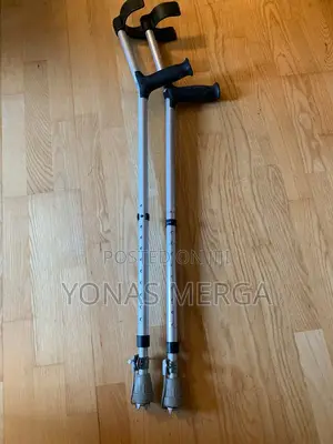 Photo - Crutches Are Ideal Leg Broke領癒crutches Are Suitable for Short- Long