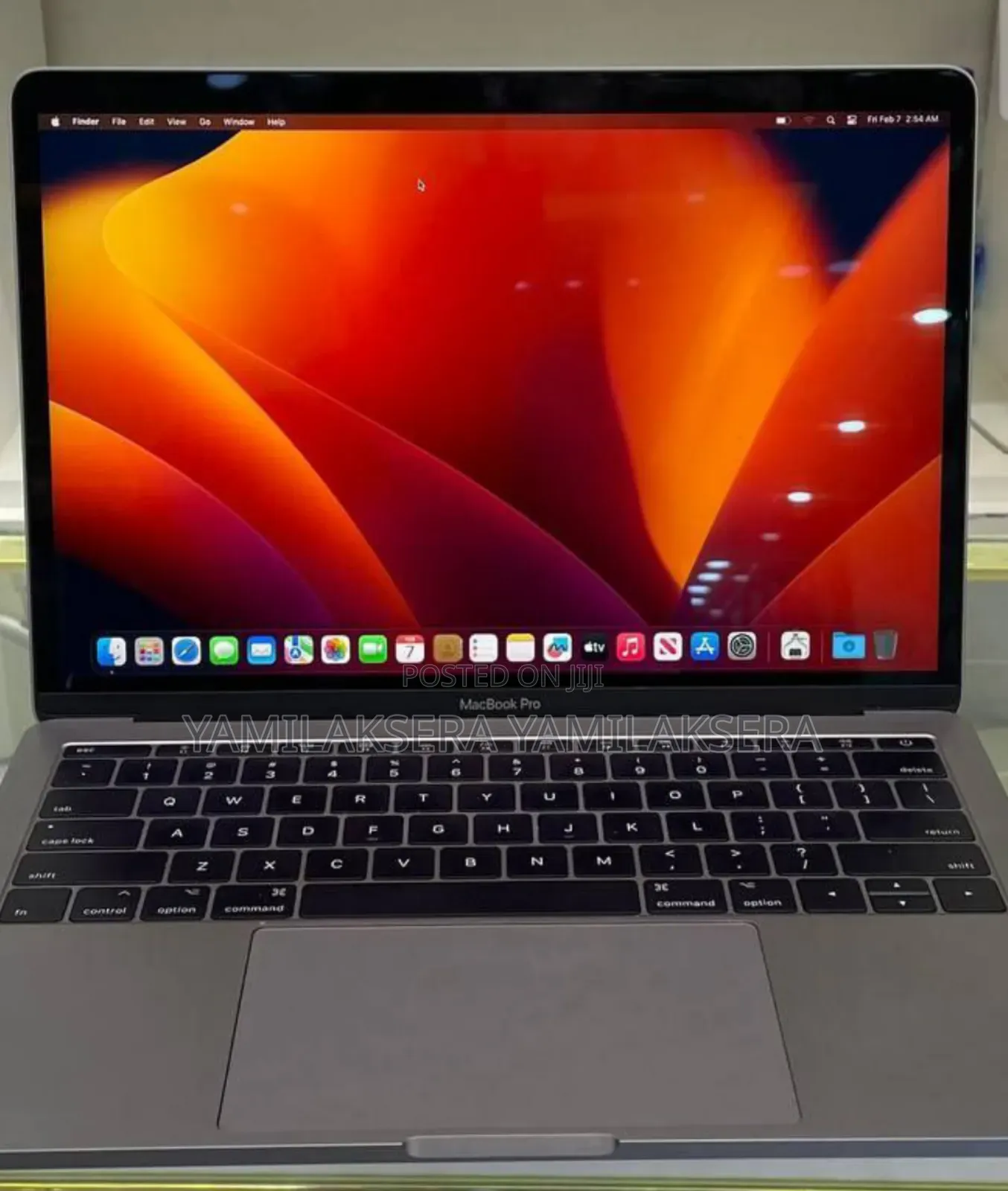 New Laptop Apple MacBook Pro 2017 8GB Intel Core i5 SSD 512GB