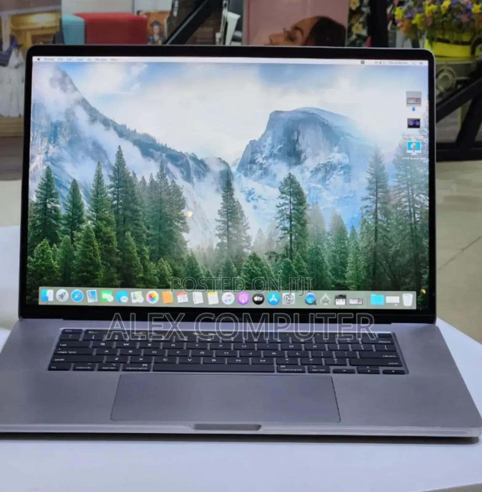 New Laptop Apple MacBook Pro 2019 32GB Intel Core I9 SSD 1T