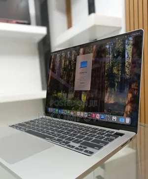 New Laptop Apple MacBook Pro 2023 M3 14-Inch 8GB Apple M3 Pro SSD 512GB