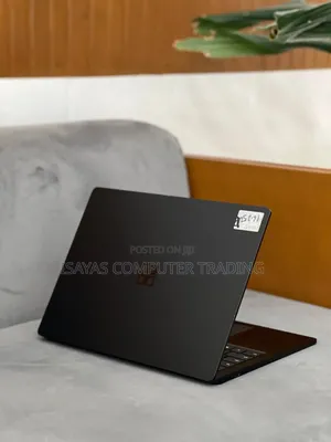 New Laptop Microsoft Surface 16GB Intel Core I7 SSD 512GB