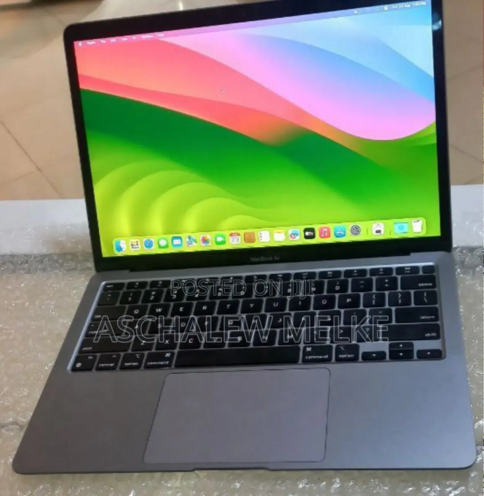 New Laptop Apple MacBook Air 2020 M1 8GB Apple M1 SSD 256GB